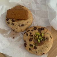 lotus and pistachio cookies at Demasie in Barcelona