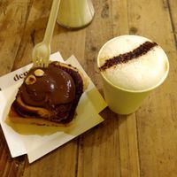 Nutela Rolls and capuccino with almond milk at Demasie in Barcelona