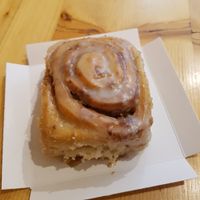 Classic cinnamon roll at Demasie in Barcelona