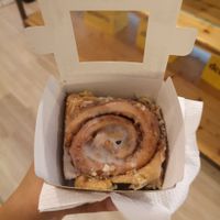 Cinnamon roll at Demasie in Barcelona