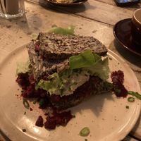 Glutenvrij veganistisch broodje, fris en lekker  at Native in Antwerpen