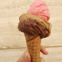 From bottom to top : Bacio (hazelnut + Chocolate), coffee, strawberry at Gelateria Frescolatte in Monopoli