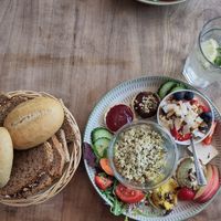 "Pflanzenkraft" breakfast at Cafe Juli in Aachen