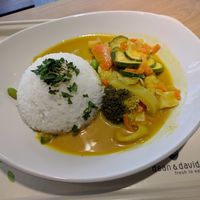 Vegan curry at Dean & David - Bleicherweg in Zurich