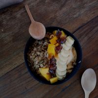 Really tasty and satisfying dishes 🫐🍌🍍🍓🥑 at Bom Bowls in Pai