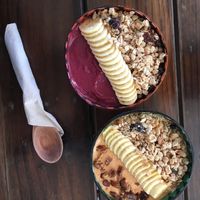 Açai and Dterm Pa-Lang bowls at Bom Bowls in Pai