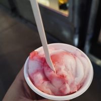 It's called Felix (lemon and raspberry) it's as amazing as it sounds at Veganista Ice Cream V in Vienna