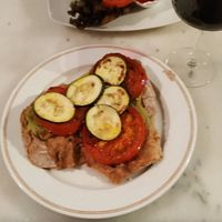 Tosta de guacamole com tomate e courgette at Blu Cafe in Santiago De Compostela