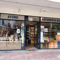 front + small step to get in at Ayuno in Ghent