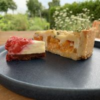 Kuchen zum mitnehmen (vegetarisch ) at Cafe Brooks in Hamburg