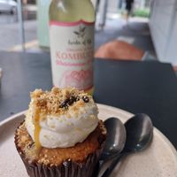 Cupcake 🤤 at Shift Eatery in Surry Hills