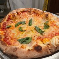 Simple pizza at Federalist Public House in Sacramento