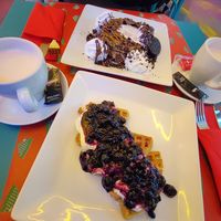 🤤 #Veganuary at Freedom Cakes Bakery in Madrid