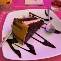 Tarta de Chocolate con Crema de cacahuate  at Freedom Cakes Bakery in Madrid