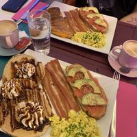 Brunch  at Freedom Cakes Bakery in Madrid