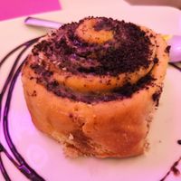 Cinnamon roll 10/10 at Freedom Cakes Bakery in Madrid