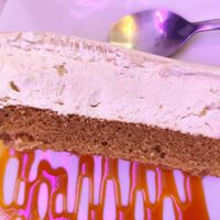 White chocolate cake 8/10 at Freedom Cakes Bakery in Madrid