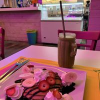 Pancakes and smoothie   at Freedom Cakes Bakery in Madrid