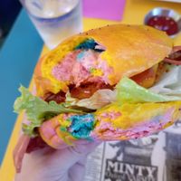 Hamburguesa vegana at Freedom Cakes Bakery in Madrid