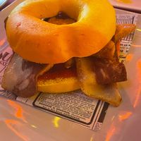 Breakfast Bap - scrambled egg tofu, Portobello mushrooms,
vacon, avocado, Freedom Sriracha sauce,
served in a burger bun at Freedom Cakes Bakery in Madrid