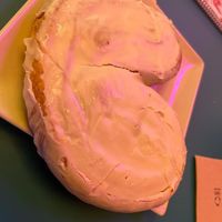 White Chocolate Palmera at Freedom Cakes Bakery in Madrid