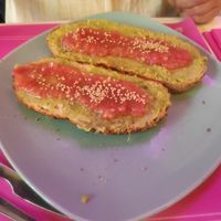 Breakfast at Freedom Cakes Bakery in Madrid