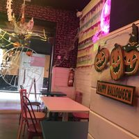 That’s a pity we had a bad experience, the place is really nice  at Freedom Cakes Bakery in Madrid