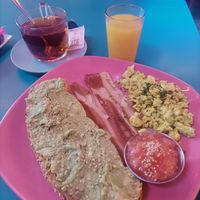 Brunch at Freedom Cakes Bakery in Madrid