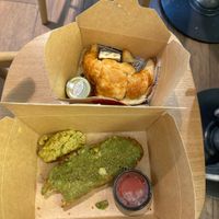 Not edible😒  at Freedom Cakes Bakery in Madrid