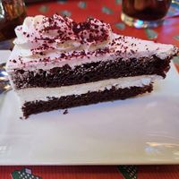 Red velvet cake at Freedom Cakes Bakery in Madrid