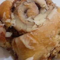 Cinnamon roll at Freedom Cakes Bakery in Madrid