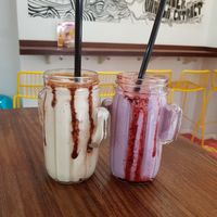Coconut and blueberry milkshake at Freedom Cakes Bakery in Madrid