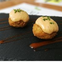 Canary banana croquetts with ‘mojonnaisse’ at Pistatxo in Murcia