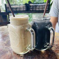 Smoothie and black lemonade   at Con.Siente de LULU La Bruja in Bacalar