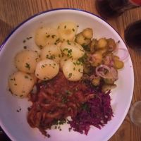 Kluski z szarpanym boczniakiem at Karavan Bar in Wroclaw