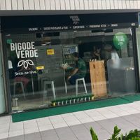 Espaço pequeno, bem arrumado, super limpo e atendimento simpático! at Bigode Verde in Recife