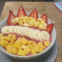 Dragonfruit smoothie bowl at Hunter in Rye