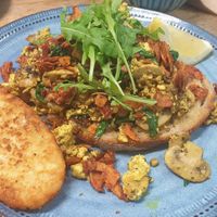 Pesto tofu scramble with added hash brown at Hunter in Rye