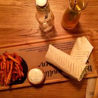 Vegan Guacamole Wrap with sweet potato fries at D-Werk in Innsbruck