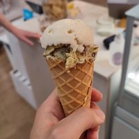 Pistachio-chocolate (+ extra flavour to try on top) at Luicella's - Lange Reihe in Hamburg