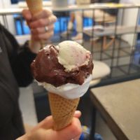 Vegan cone with brownie, coconut and free taster of avocado/lime at Luicella's - Lange Reihe in Hamburg