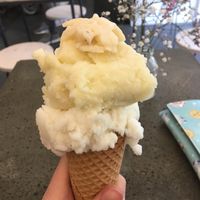 vegan ice cream in cone at Luicella's - Lange Reihe in Hamburg