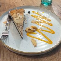 Hojaldre relleno de frutas at Gaudi&Naan in Ljubljana