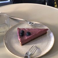 Raspberry rawcake at Daily Pot in Bergen