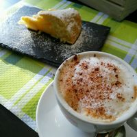 cappuccino with cake at Mi Sa di Sano in Sanremo