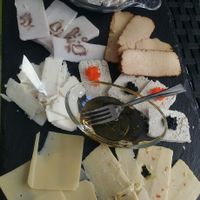 tagliere di formaggi veg at Mi Sa di Sano in Sanremo