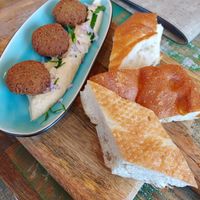 Falafel, Brot & Hummus at Weingut Trautwein - Restaurant & Hotel in Flonheim