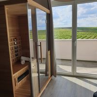 Unser Zimmer mit infrarotsauna at Weingut Trautwein - Restaurant & Hotel in Flonheim