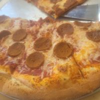 Pizza with vegan pepperoni at Trail Rider in Cedar Crest