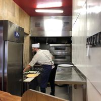 Pizza oven at u Fraulino in Paris